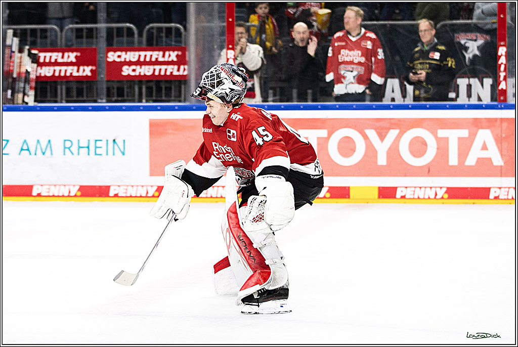 PENNY DEL; Koelner Haie- Straubing Tigers; Koeln, 15.12.2023